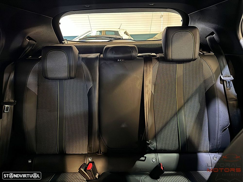 Peugeot 2008 1.2 PureTech GT EAT8 - 39