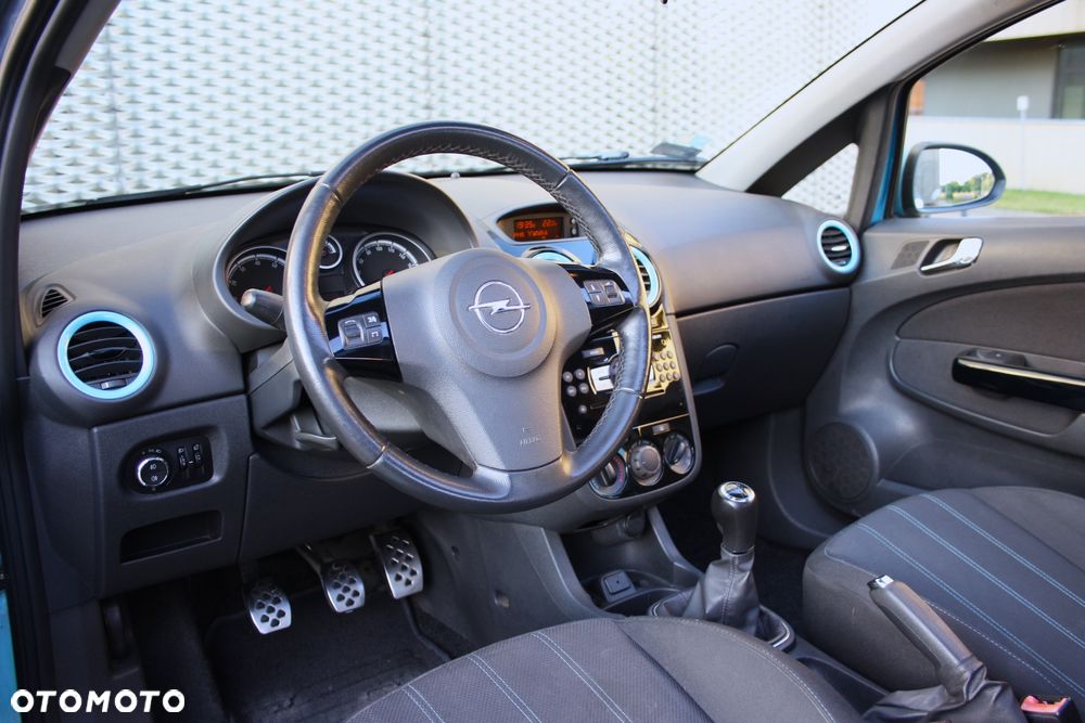 Opel Corsa 1.4 16V Color Edition - 9