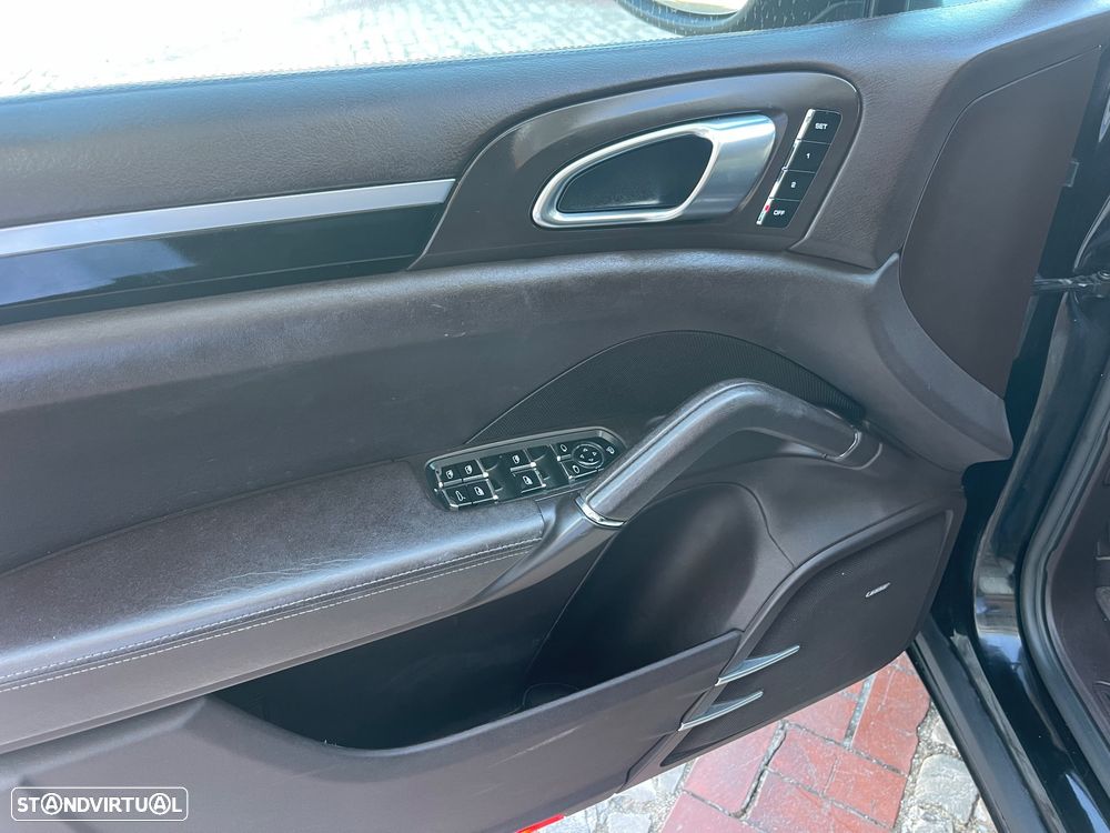 Porsche Cayenne 3.0 V6 - 14