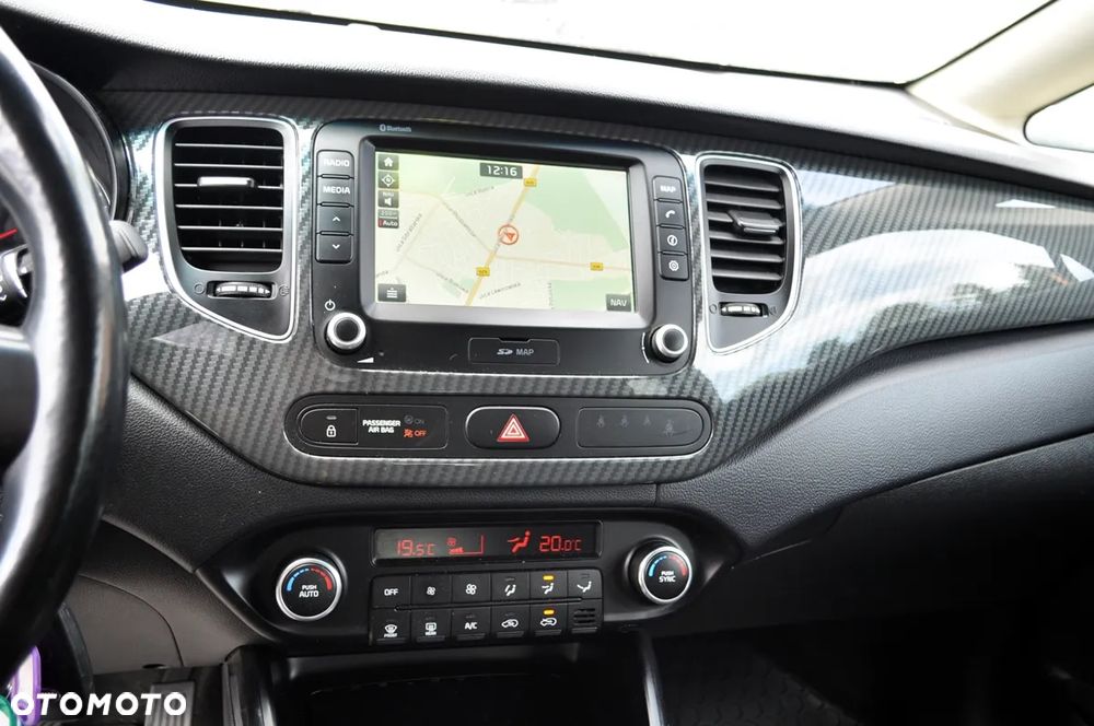 Kia Carens 1.6 GDI L - 22