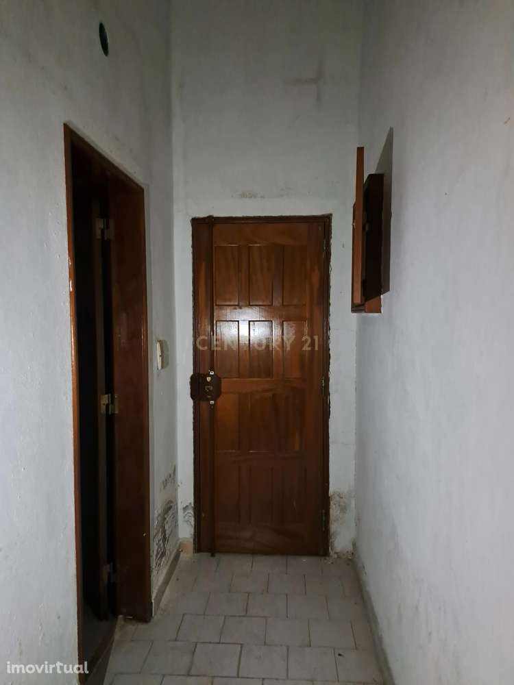 Garagem com 66 m2, para venda no Cacém - Grande imagem: 4/7