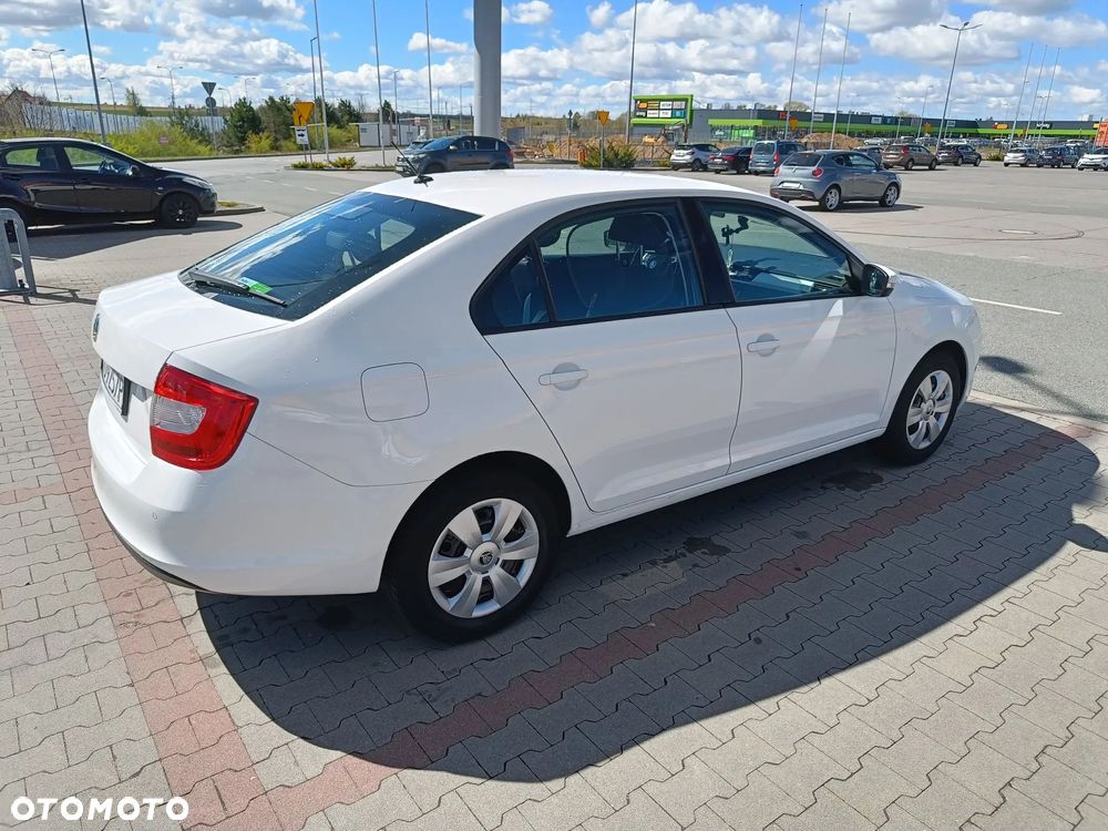 Skoda RAPID 1.2 TSI Ambition DSG - 4