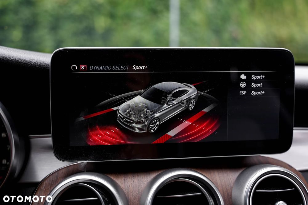 Mercedes-Benz Klasa C 300 Coupe 9G-TRONIC - 18