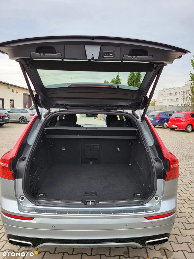 Volvo XC 60 D4 AWD R-Design - 10