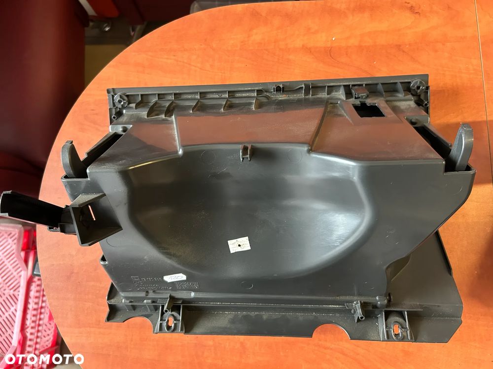 SCHOWEK DESKI ROZDZIELCZEJ PASAŻERA 13150268 Opel Zafira B - 2