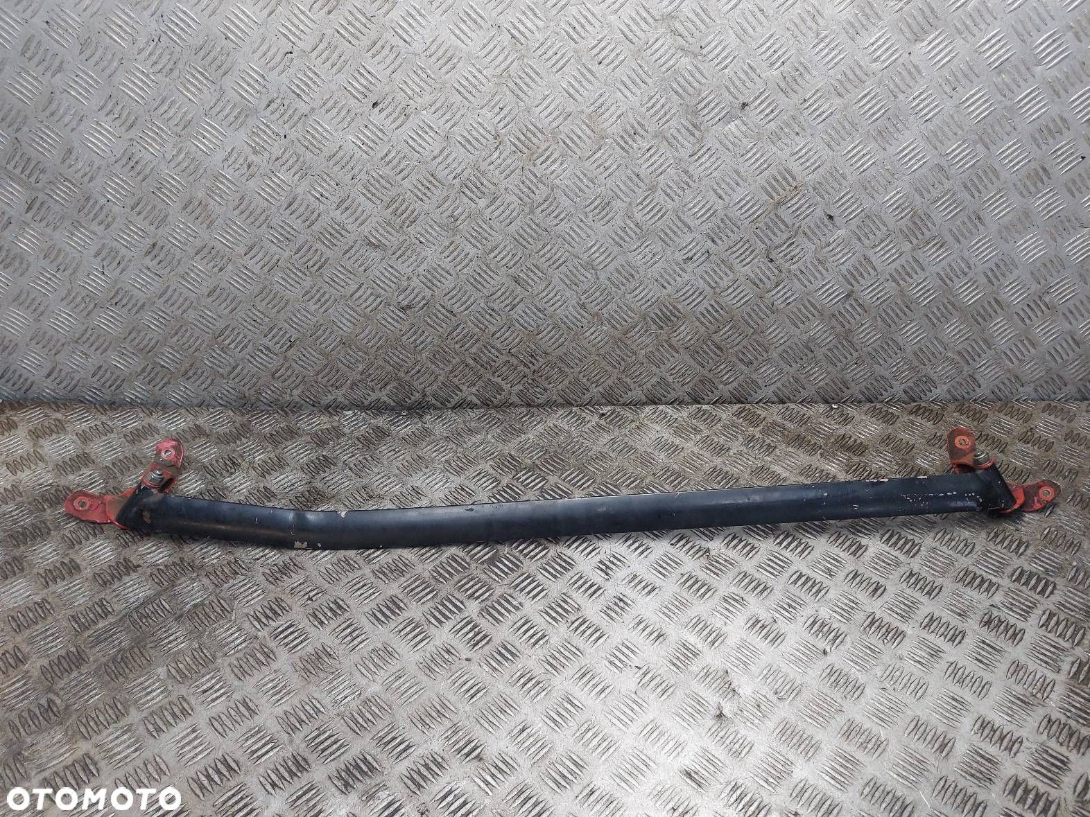 BELKA ROZPÓRKA KIELICHÓW PRZÓD VOLKSWAGEN GOLF IV - 1