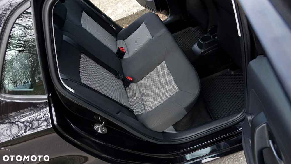 Volkswagen Polo - 12