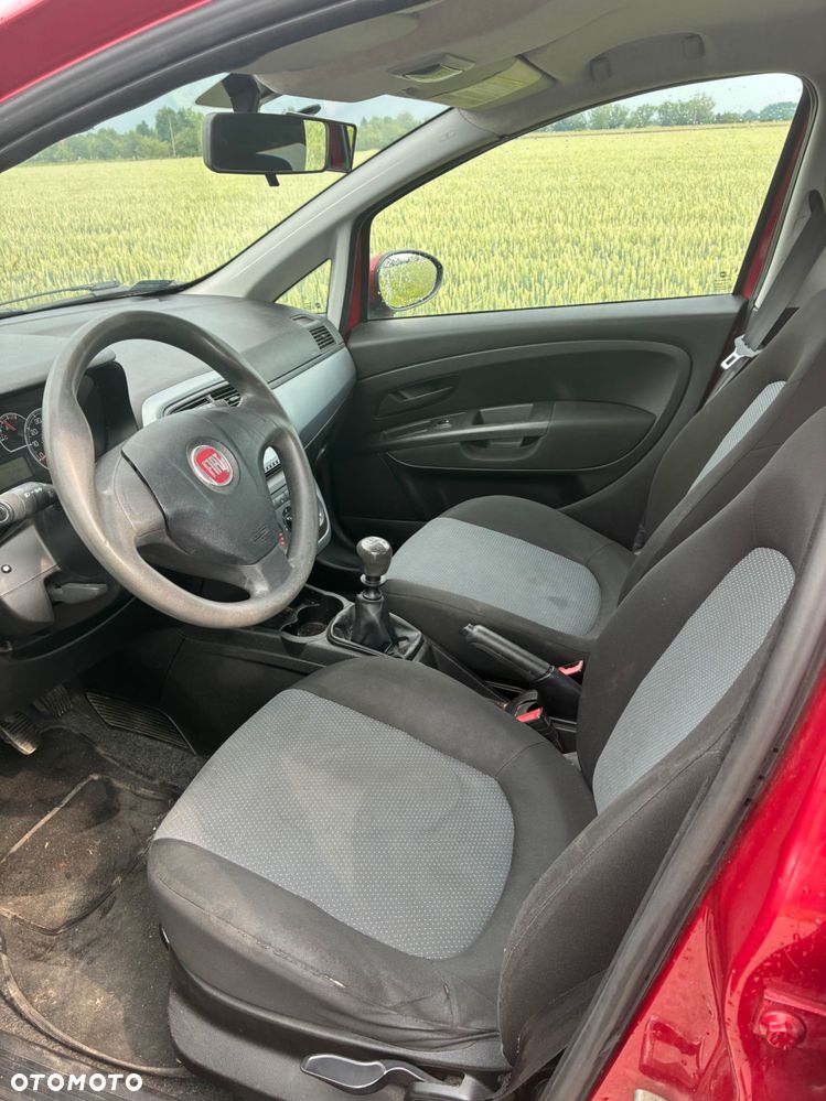 Fiat Grande Punto - 8