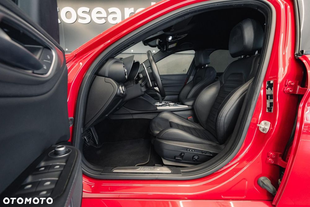 Alfa Romeo Giulia 2.0 Turbo Veloce Q4 - 14