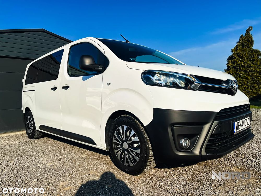 Toyota ProAce Kombi D-4D Medium 2,8t - 4