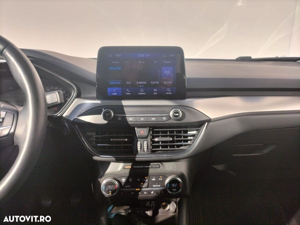Ford Focus - 12