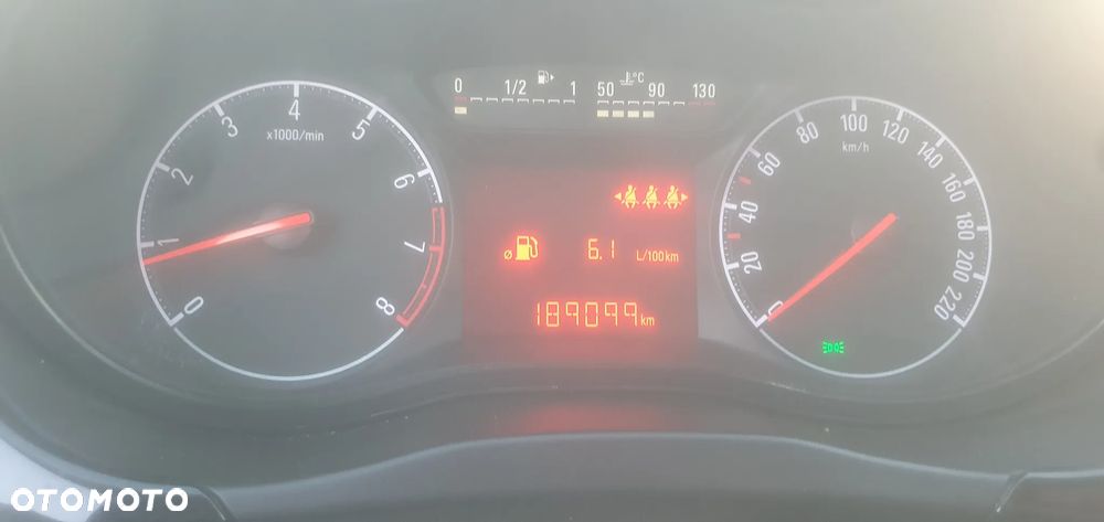 Opel Corsa 1.4 16V Color Edition - 10
