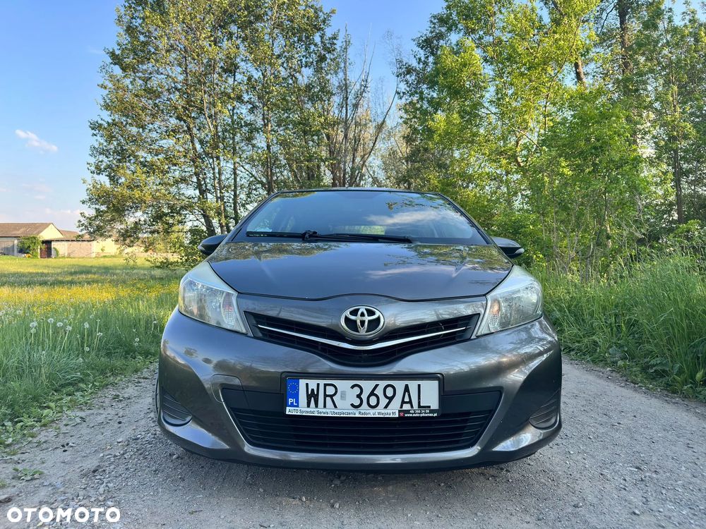 Toyota Yaris 1.0 Premium - 4