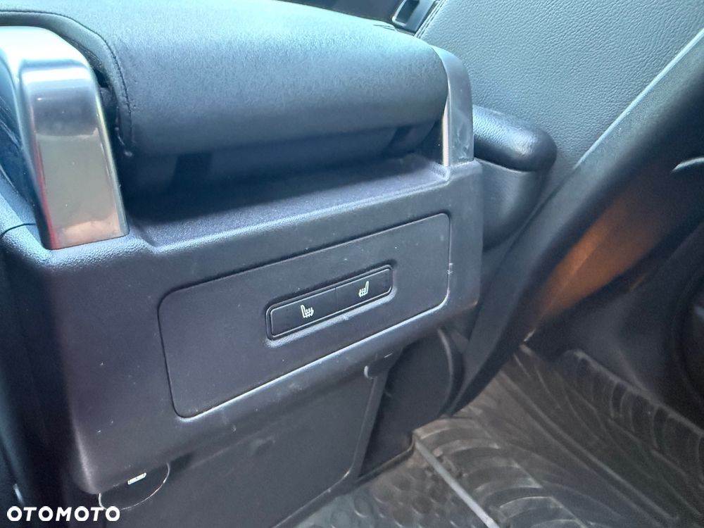 Land Rover Discovery - 10