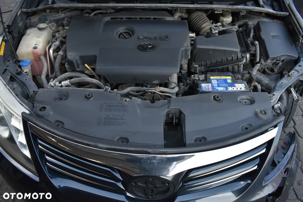 Toyota Avensis 2.0 D-4D Comfort - 9