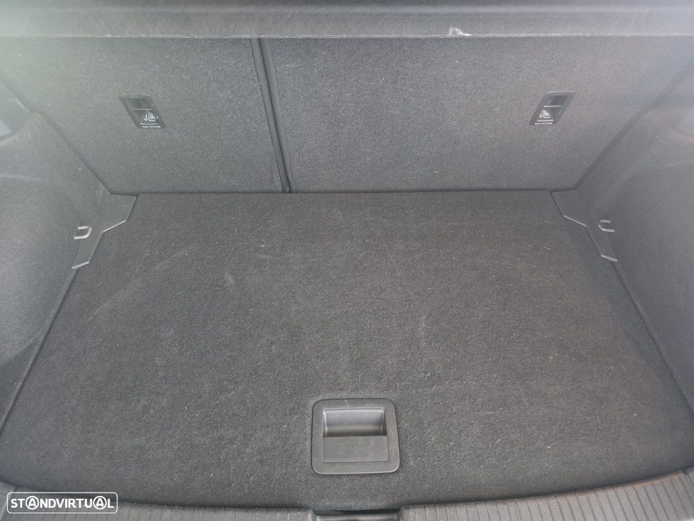 VW T-Cross 1.0 TSI Urban DSG - 6