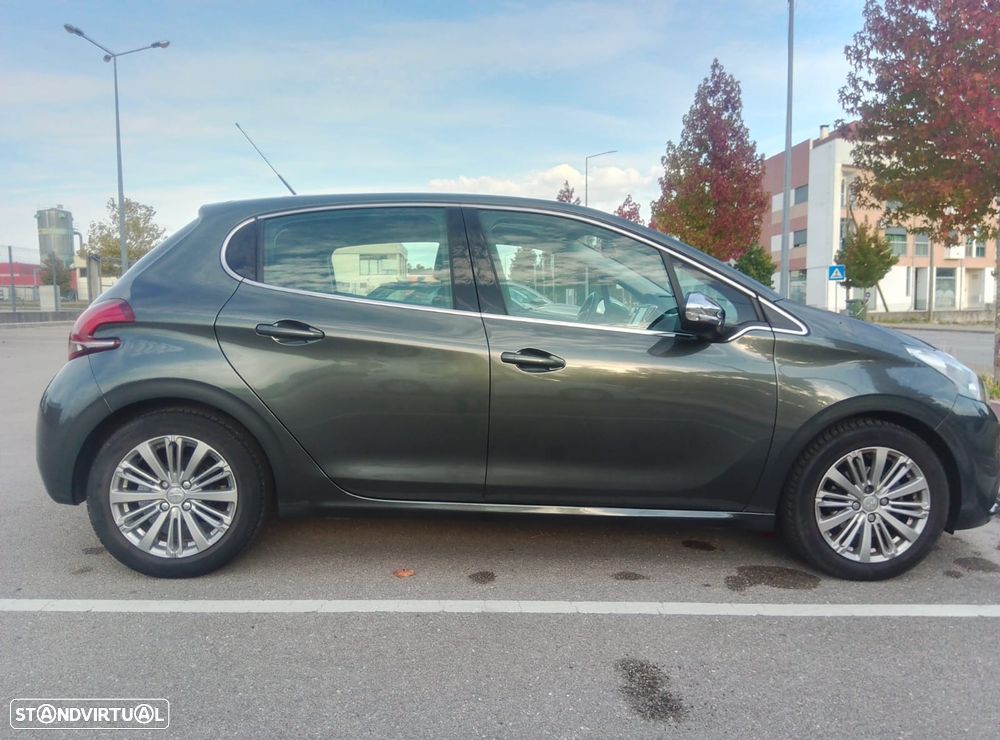 Peugeot 208 PureTech 82 Start & Stop Allure - 4