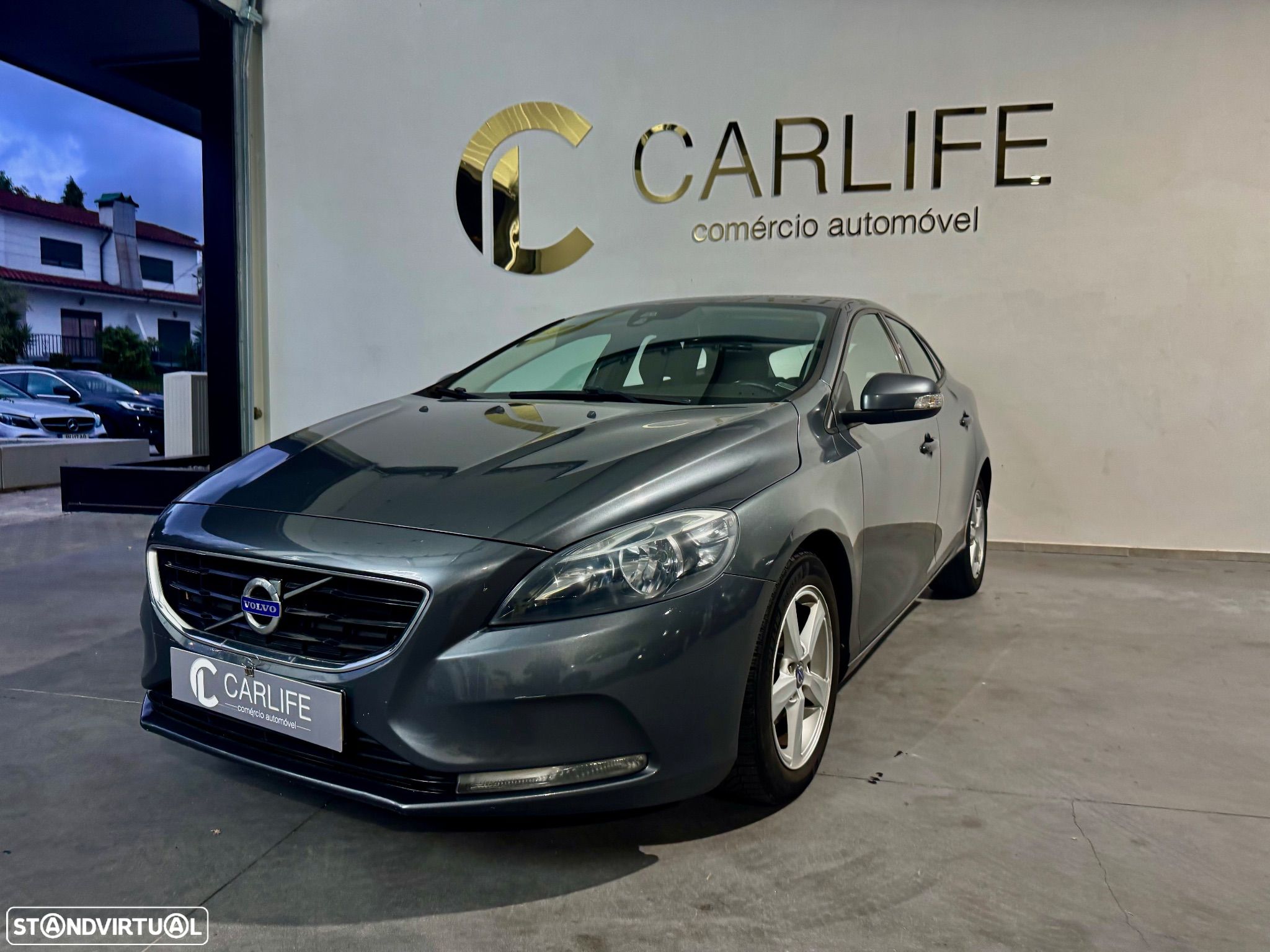 Volvo V40 1.6 D2 Eco Kinetic - 1