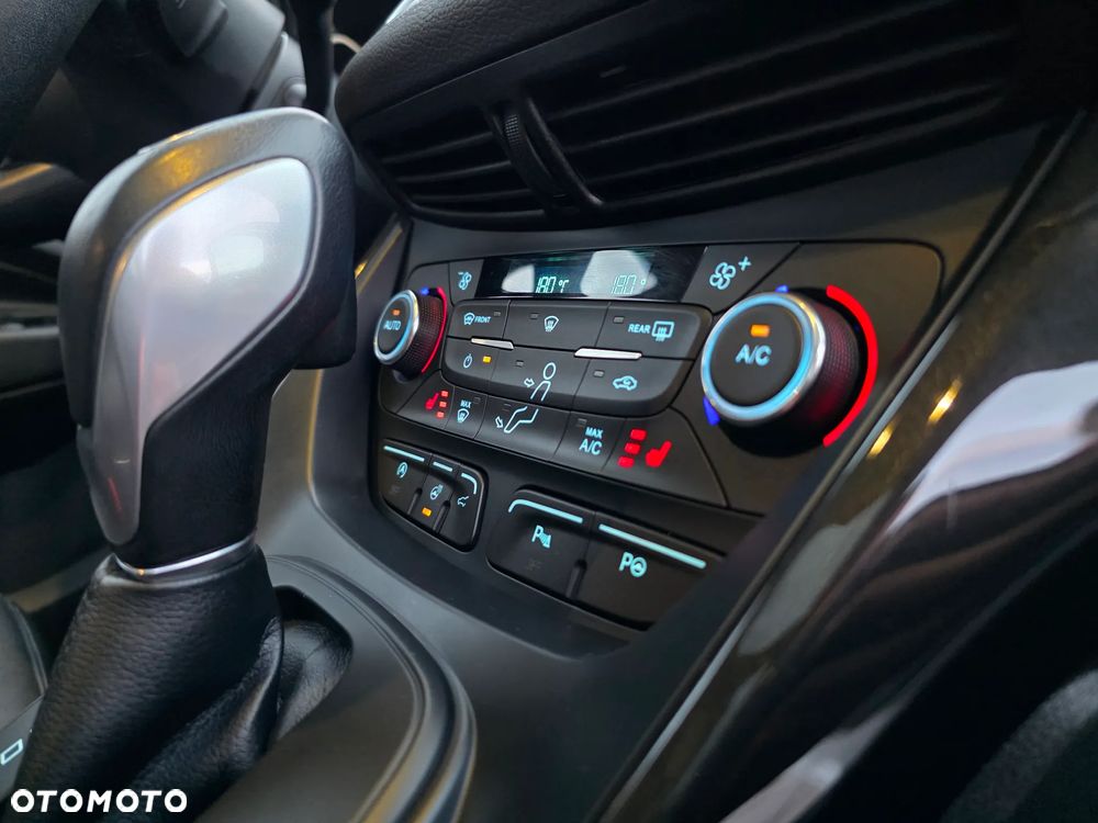 Ford Kuga 2.0 TDCi 4x4 Titanium - 20