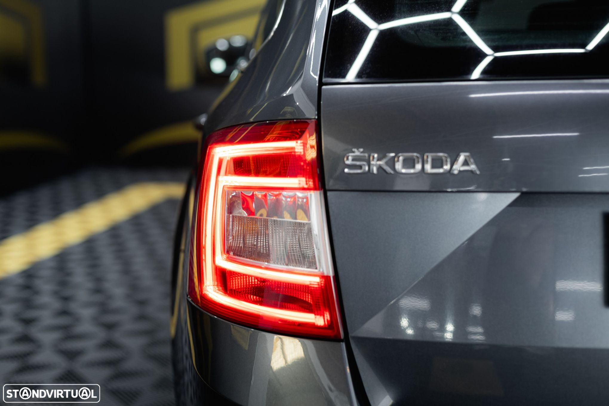 Skoda Octavia Break 1.6 TDi Ambition - 9