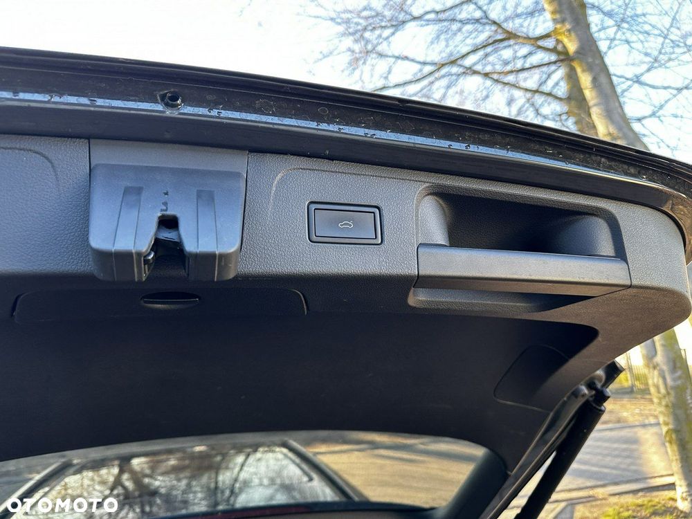 Volkswagen Passat - 22