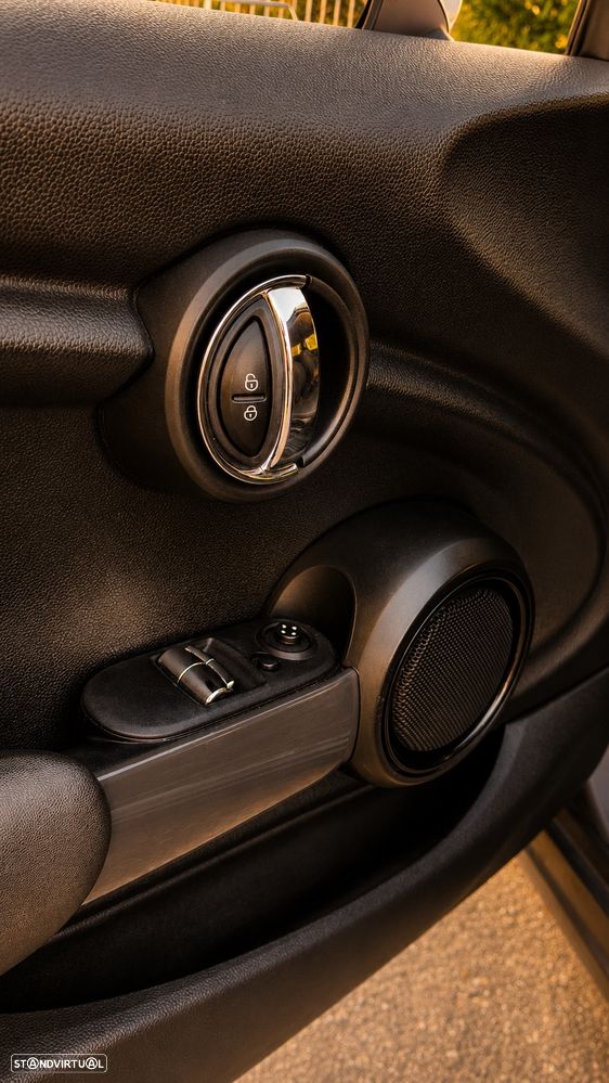 MINI 3 Portas One D - 14