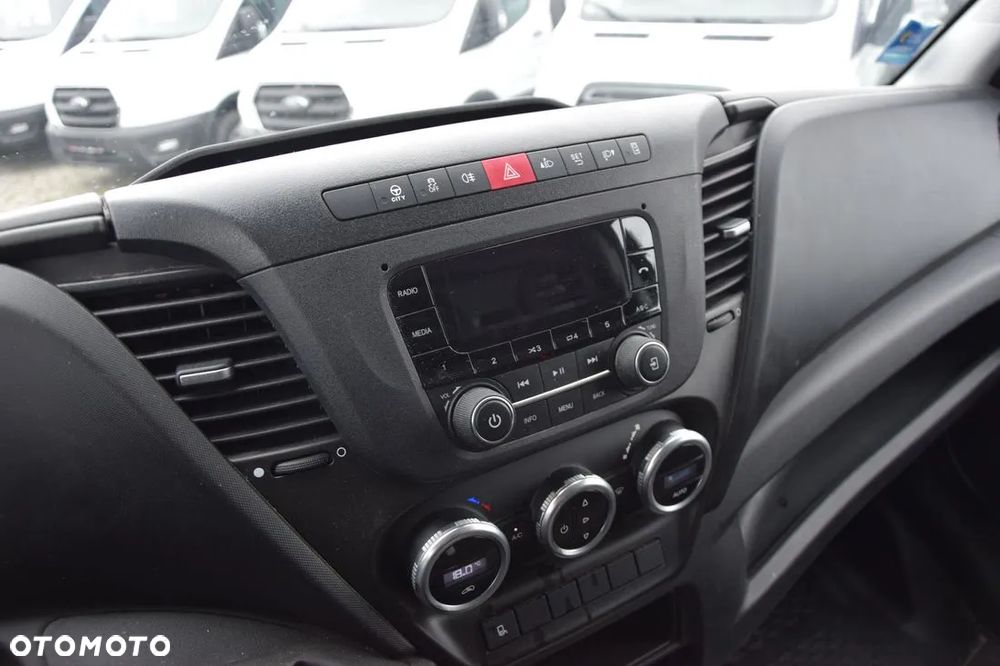 Iveco DAILY 35C16 ​*KONTENER​*WINDA​*3.0HPI​*35C16​*KLIMA​*TELEFON​*TEMPOMAT​*1 - 16