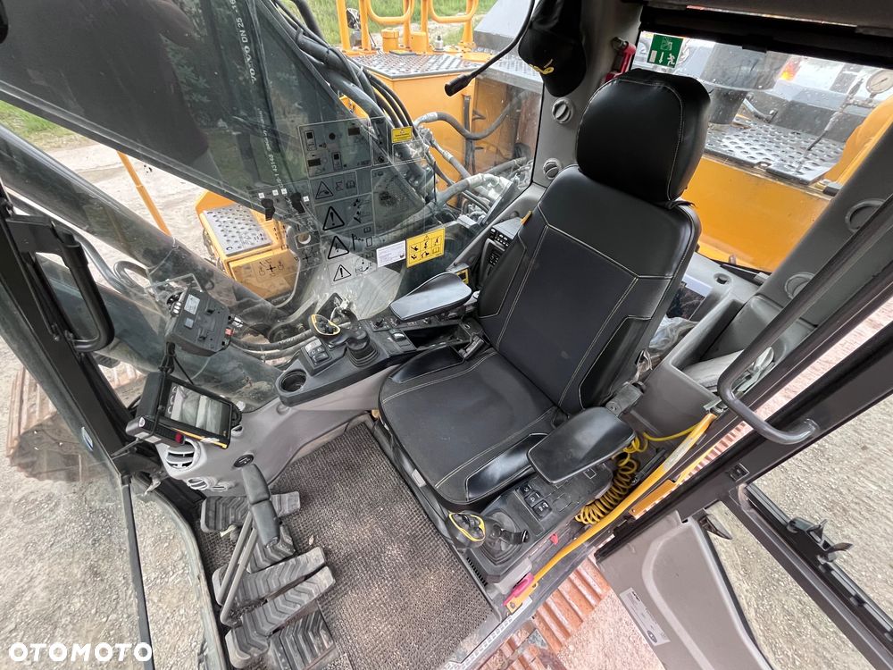 Volvo EC300EL - 29