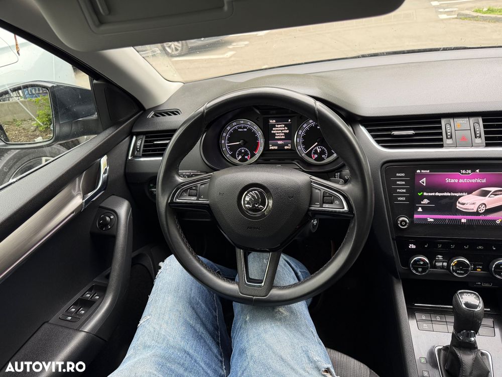Skoda Octavia 2.0 TDI DSG Style - 22