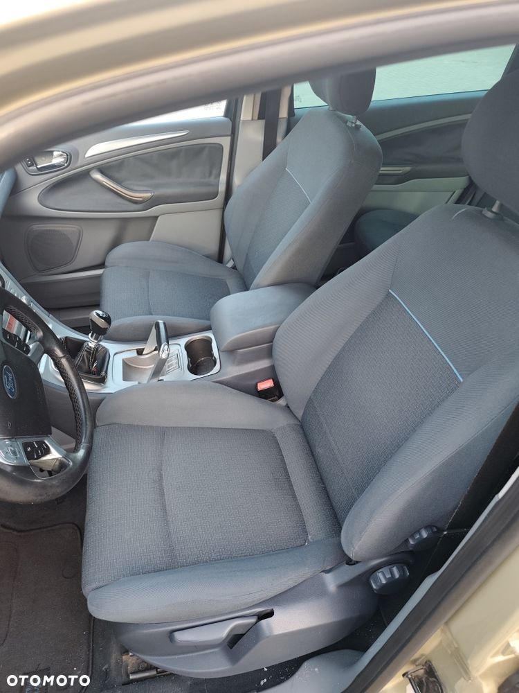 Ford S-Max - 4