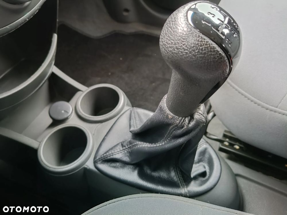 Chevrolet Spark 1.0 LT - 15