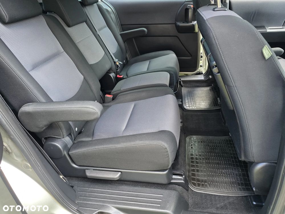 Mazda 5 2.0 CD Exclusive + - 4