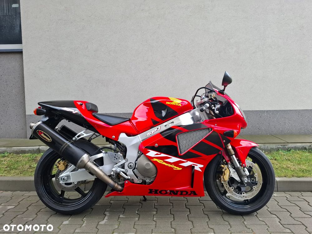 Honda VTR - 33