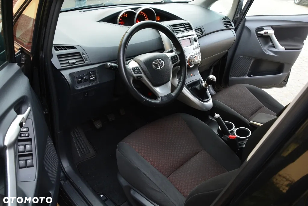 Toyota Verso 1.8 Sol plus NAVI 7os - 6