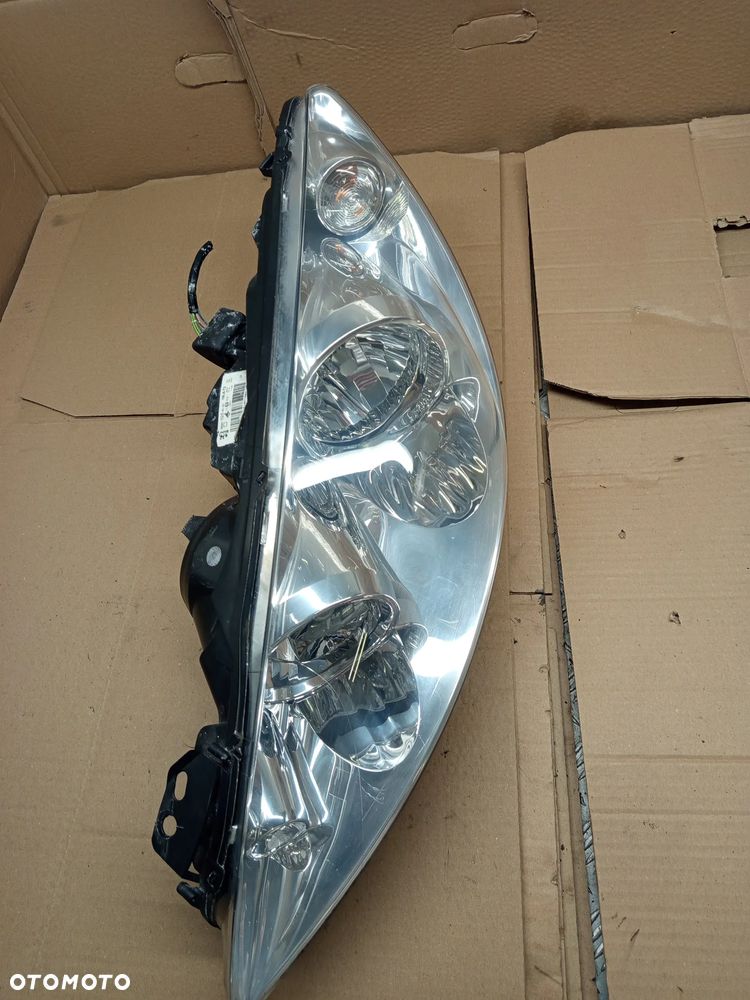 PEUGEOT 308 SW 1.6B 07-14 LAMPA PRAWY PRZÓD 9656162480 - 2