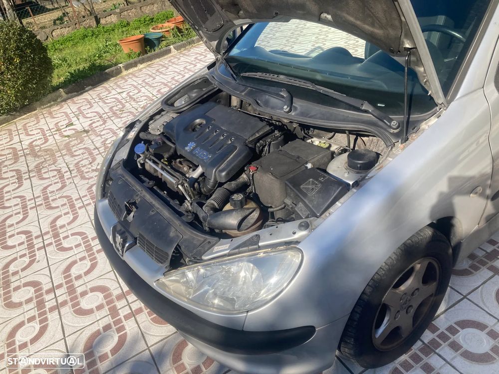 Peugeot 206 - 25