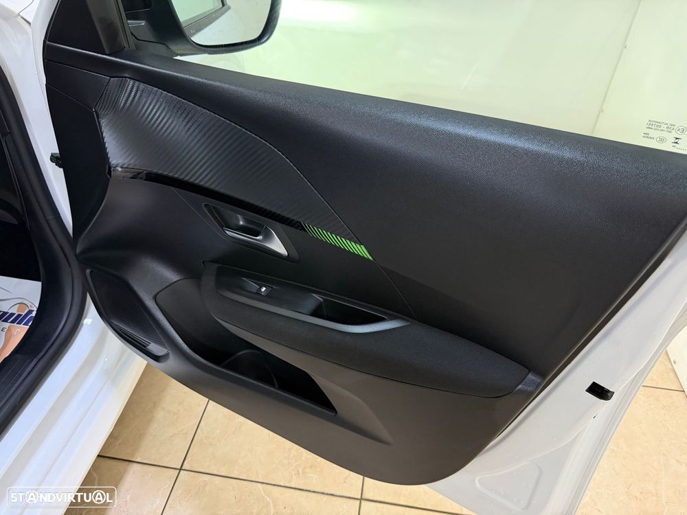 Peugeot 208 1.2 PureTech Active - 42