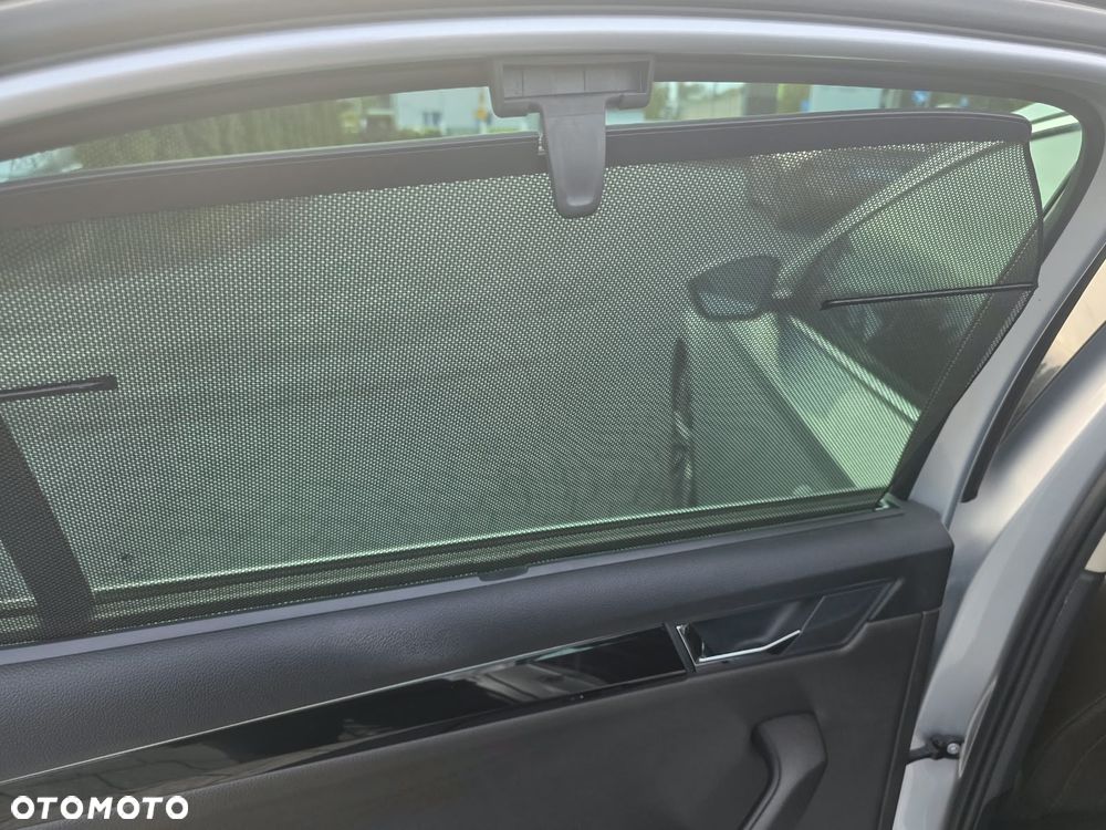 Skoda Superb 2.0 TDI 4x4 L&K DSG - 29
