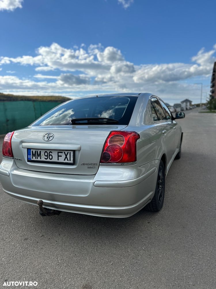 Toyota Avensis 2.0 D-4D - 6