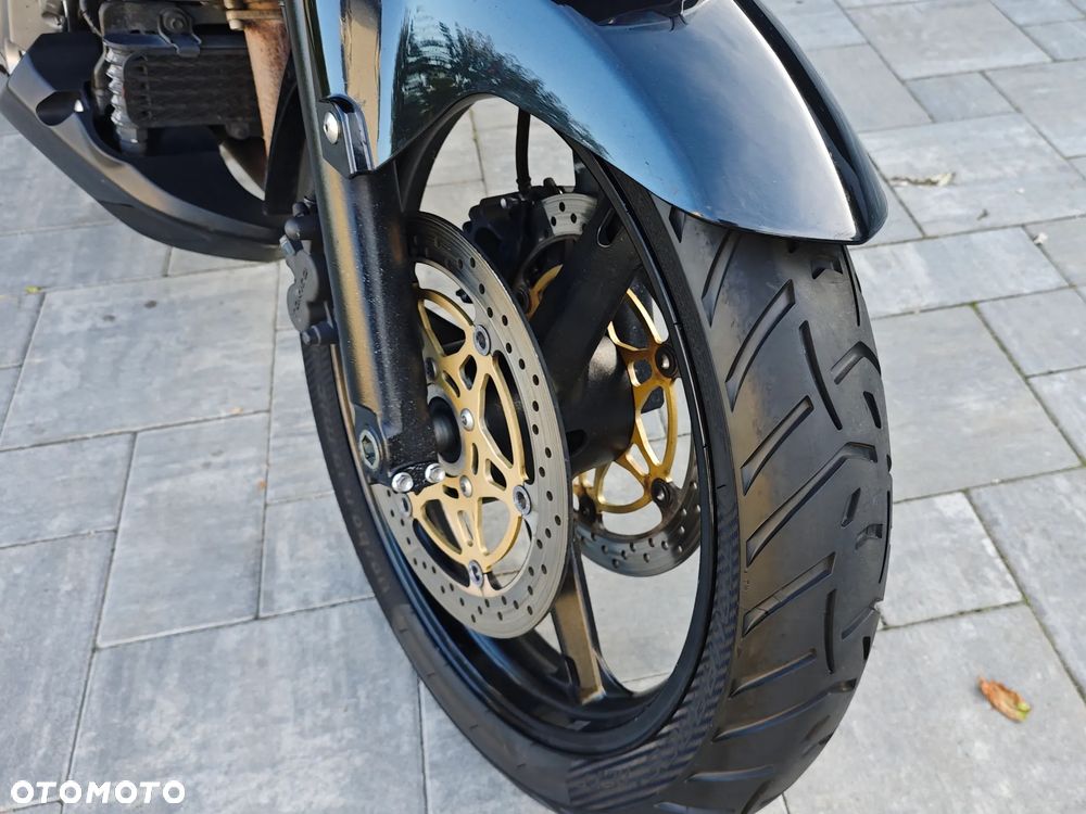 Suzuki V-STROM - 30