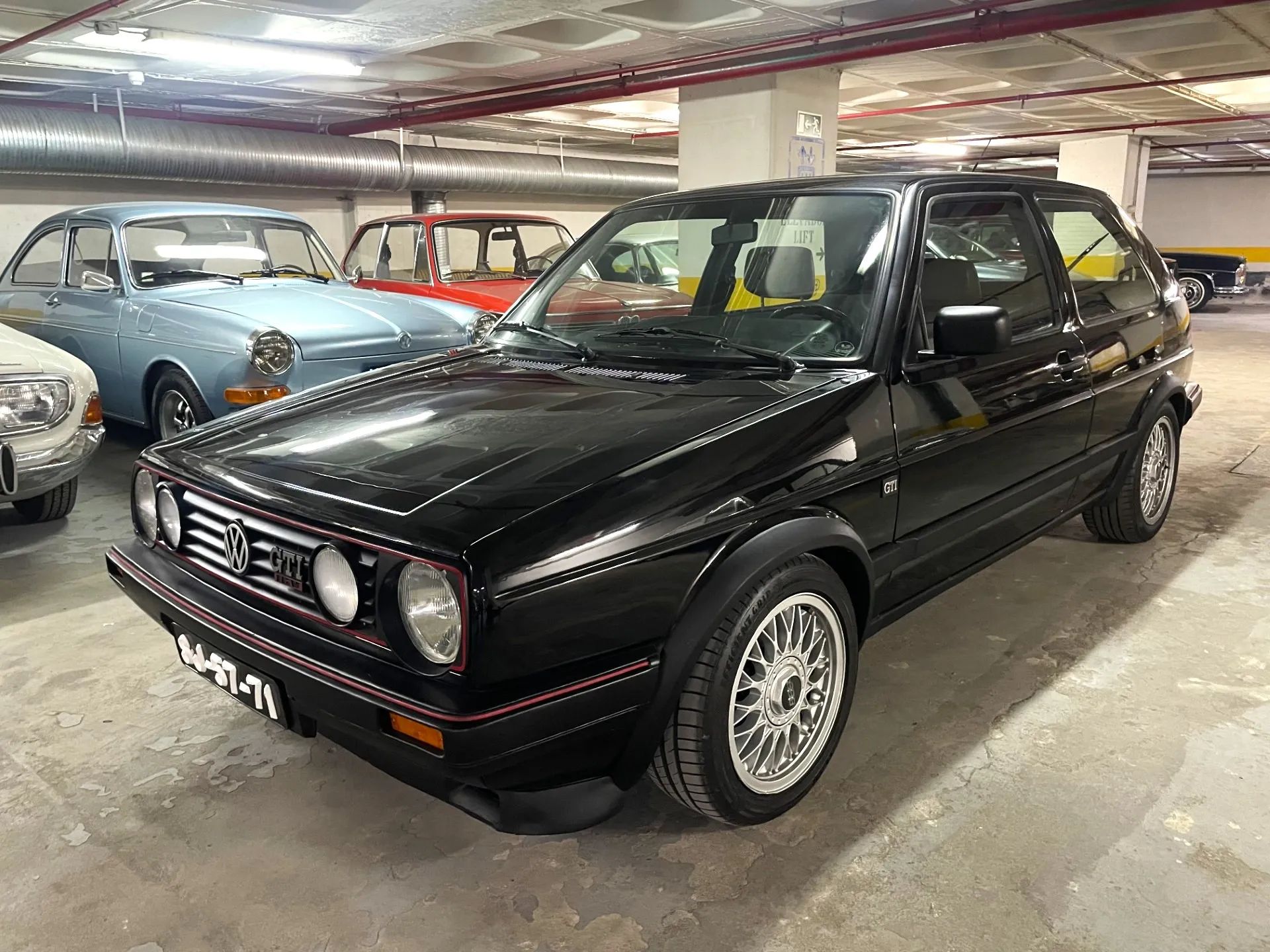 VW Golf 1.8 GTI 16V - 1