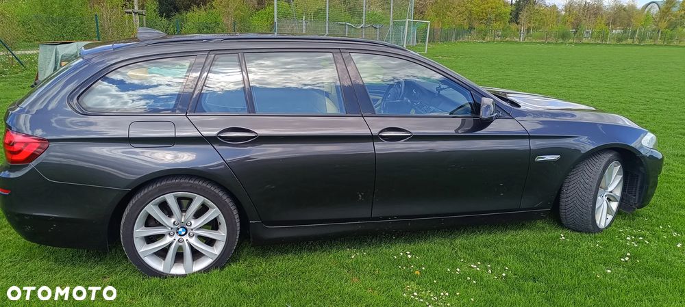 BMW Seria 5 530d xDrive Luxury Line - 4