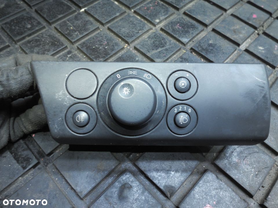 WŁĄCZNIK ŚWIATEŁ OPEL ASTRA H 2010 WERSJA EUROPEJSKA - 1