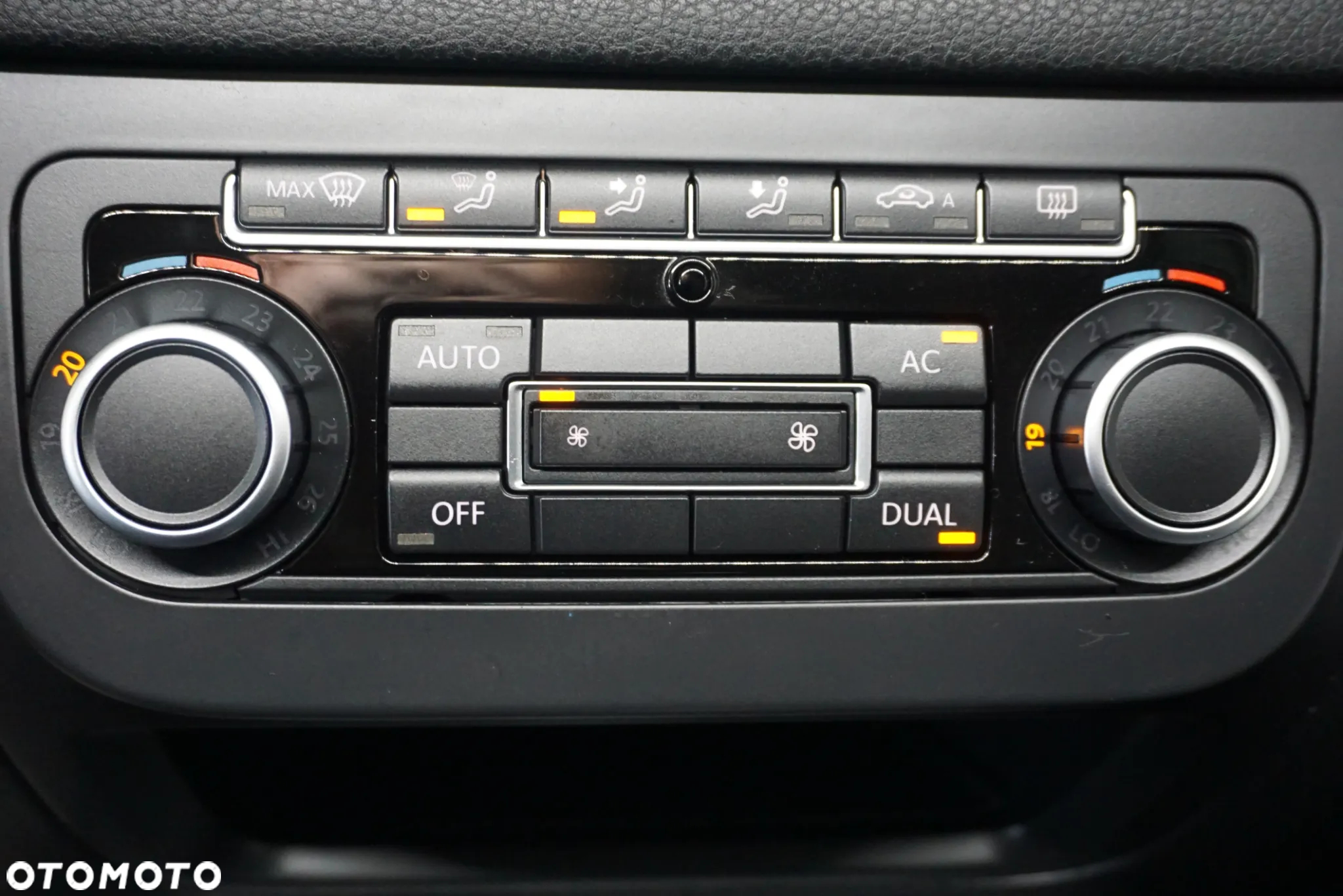 Volkswagen Tiguan 2.0 TDI 4Mot Sport DSG - 33