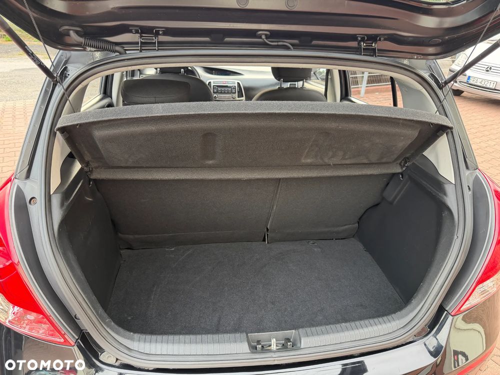 Hyundai i20 - 25