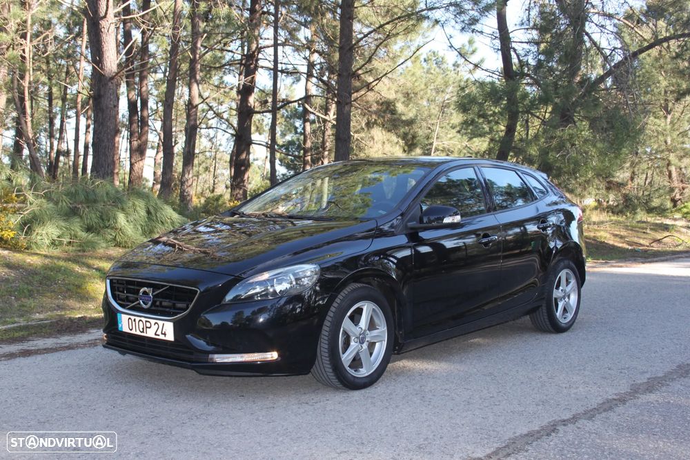 Volvo V40 2.0 D2 Momentum Eco - 1
