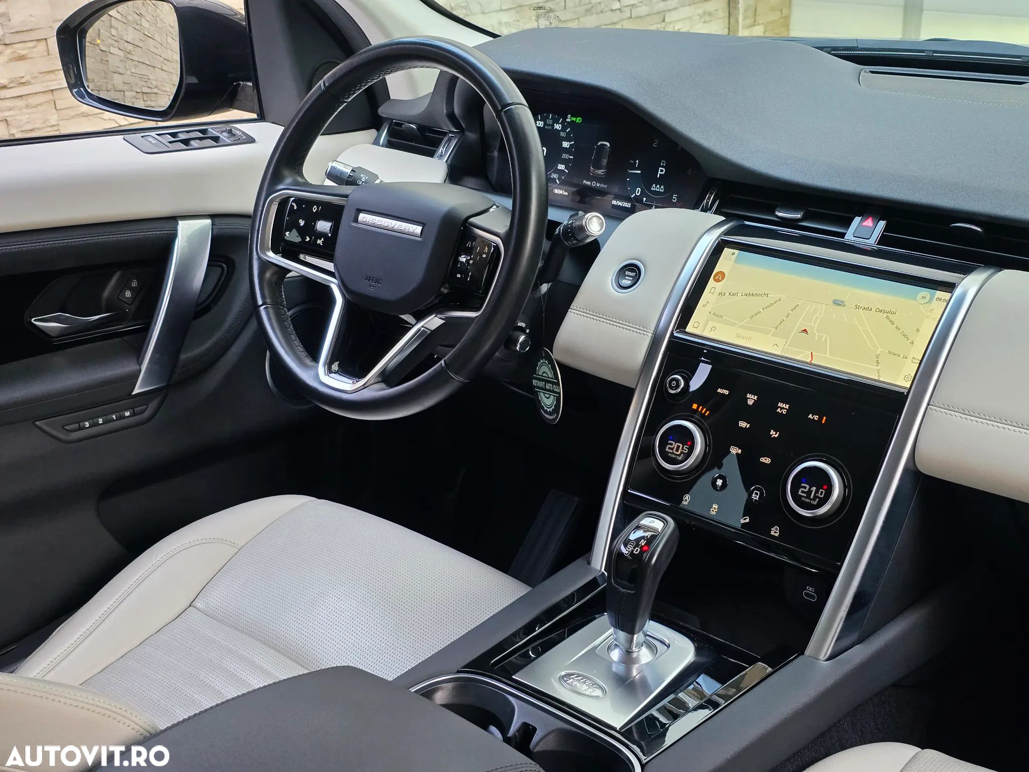Land Rover Discovery Sport 2.0 D200 R-Dynamic MHEV SE - 16
