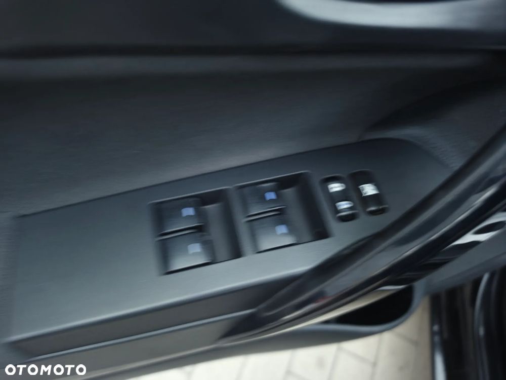 Toyota Auris - 22