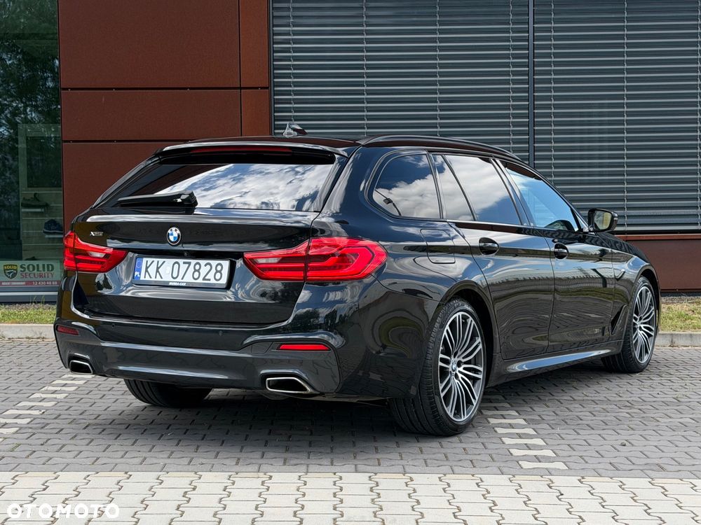 BMW Seria 5 520d xDrive M Sport sport - 9