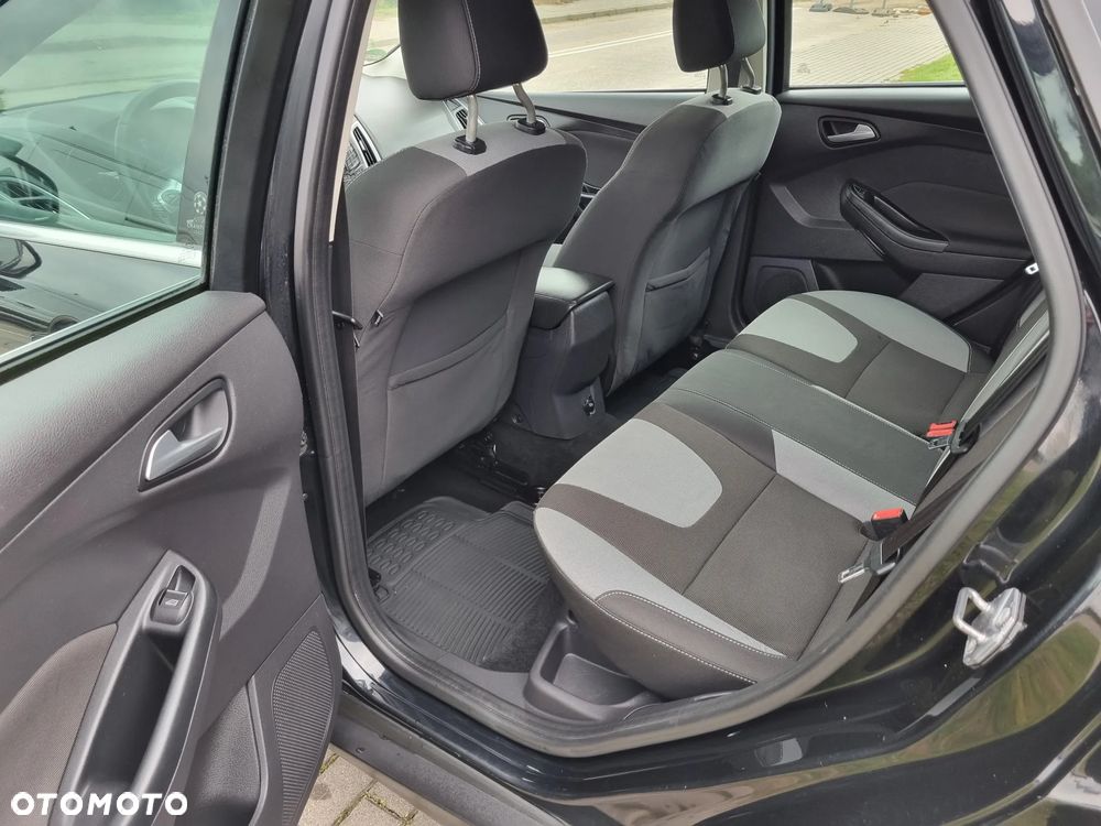 Ford Focus 1.6 TDCi DPF Champions Edition - 12